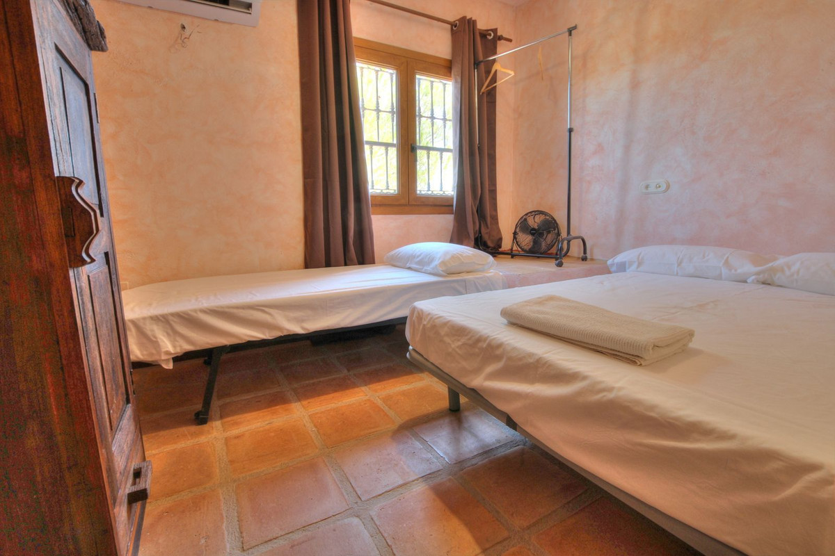 Huis te koop in Entrerrios | 4 slaapkamers H5075572