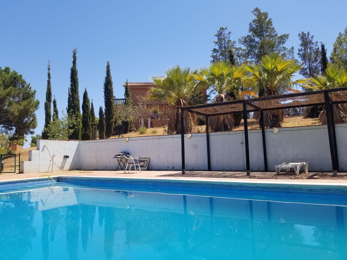 Huis te koop in Entrerrios | 4 slaapkamers H5075572