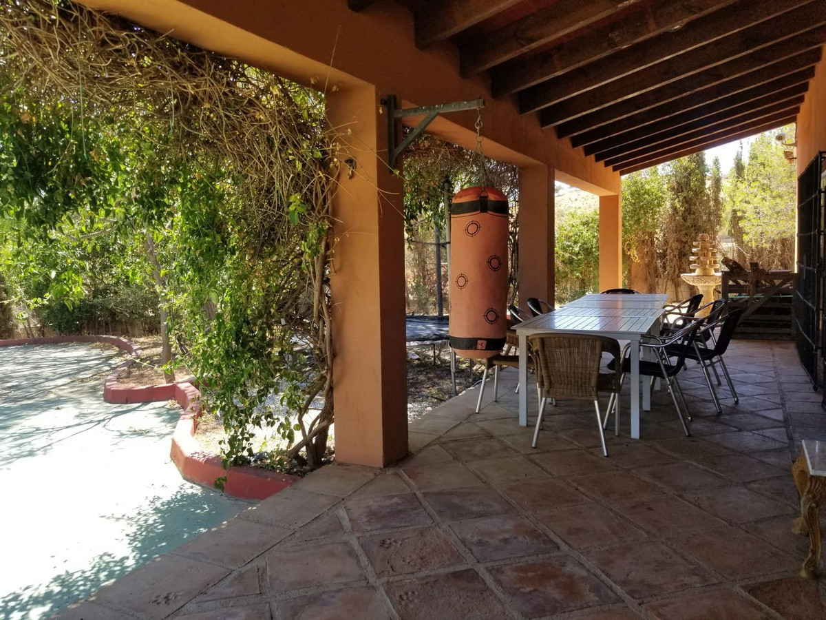 Huis te koop in Entrerrios | 4 slaapkamers H5075572