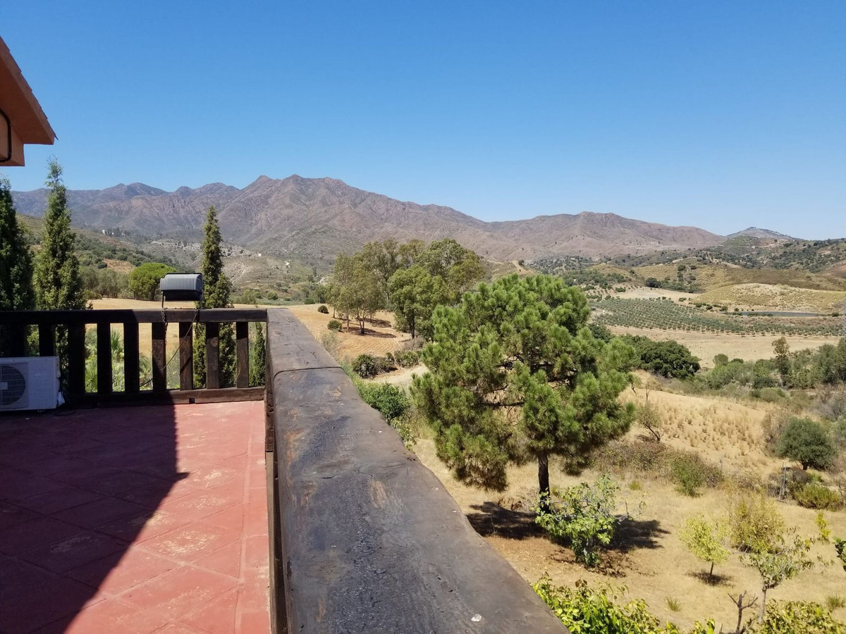 Huis te koop in Entrerrios | 4 slaapkamers H5075572