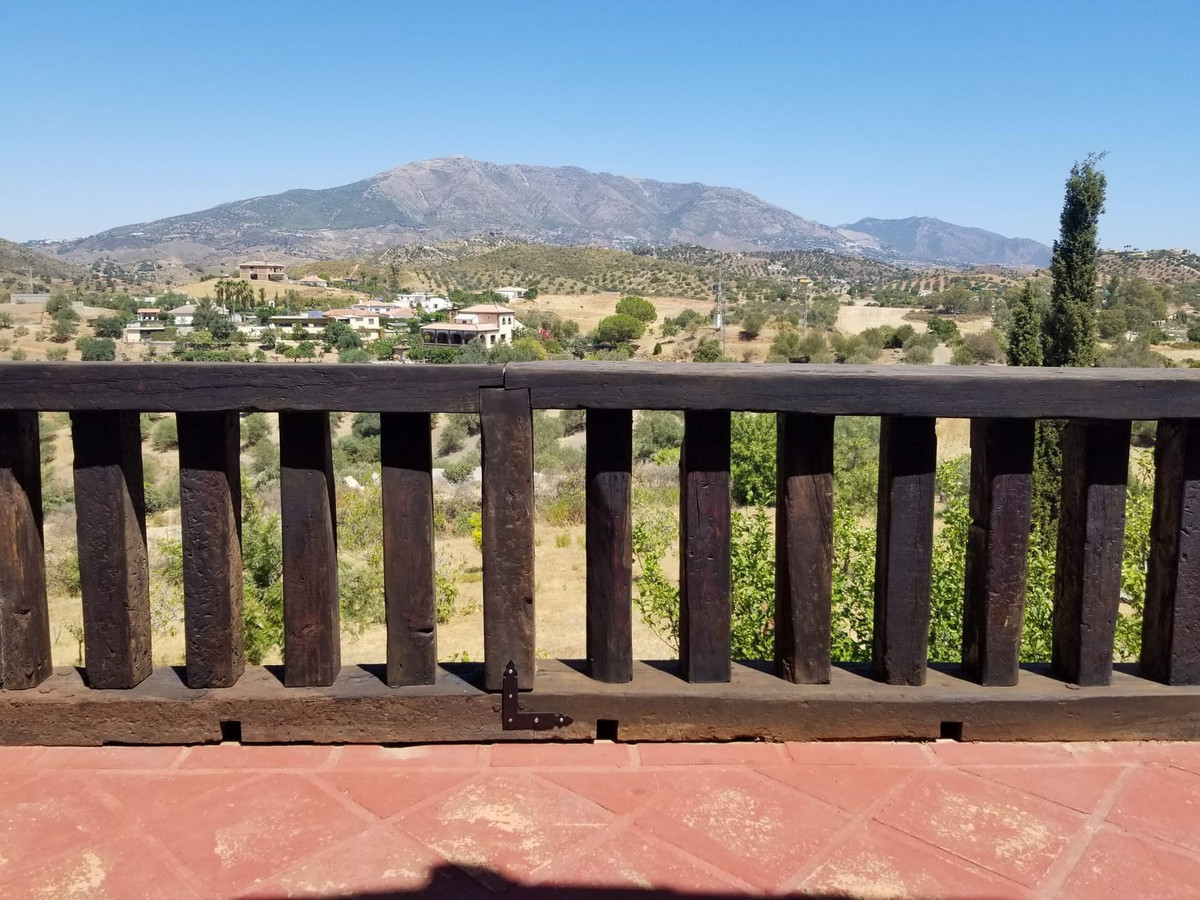 Huis te koop in Entrerrios | 4 slaapkamers H5075572