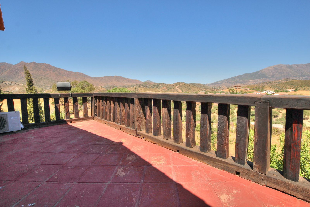 Huis te koop in Entrerrios | 4 slaapkamers H5075572