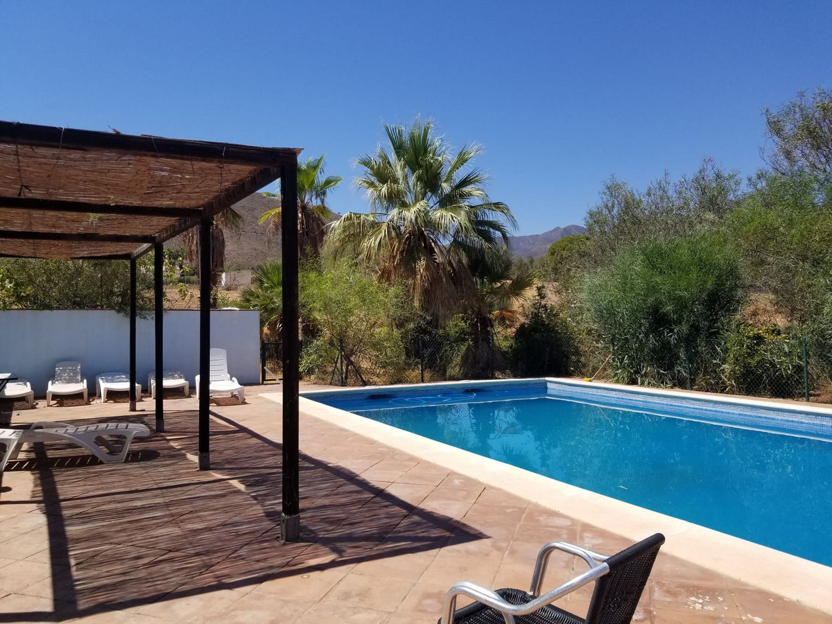Huis te koop in Entrerrios | 4 slaapkamers H5075572