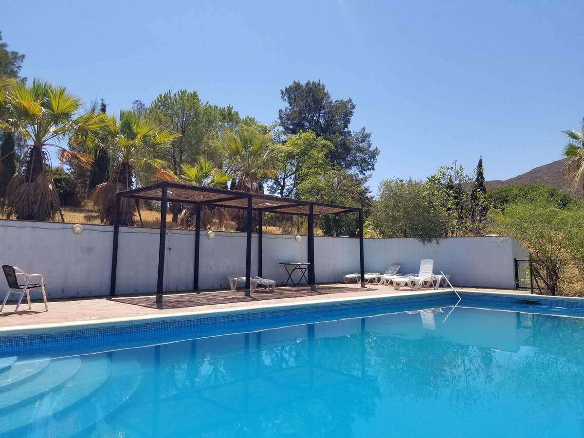Huis te koop in Entrerrios | 4 slaapkamers H5075572