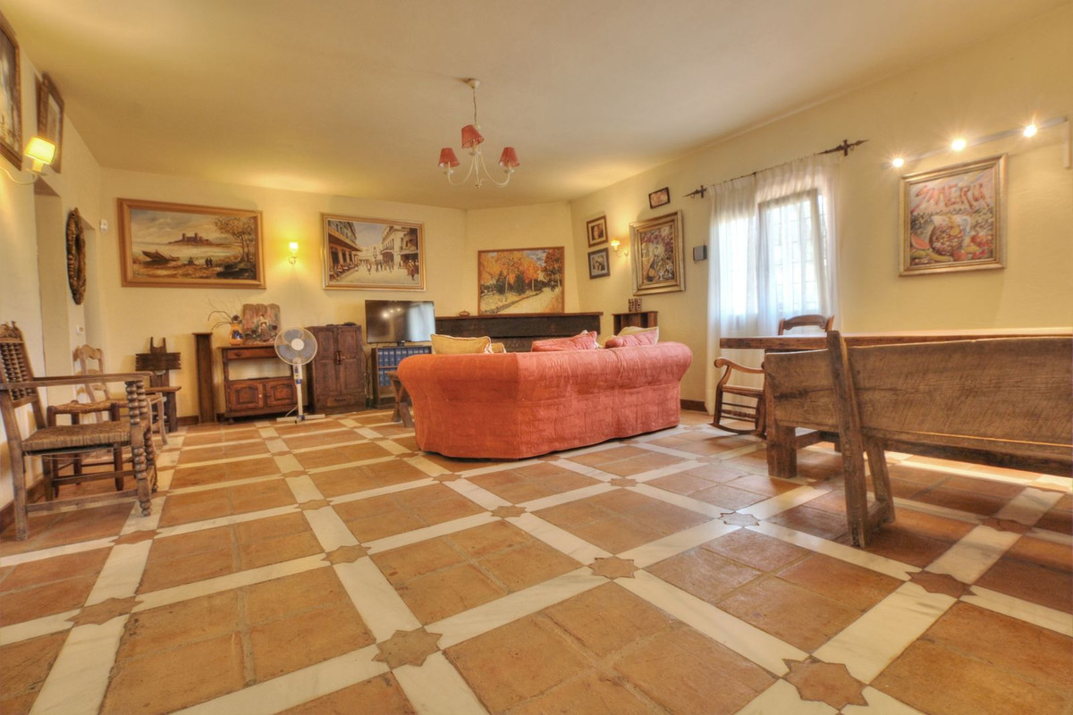 Huis te koop in Entrerrios | 4 slaapkamers H5075572
