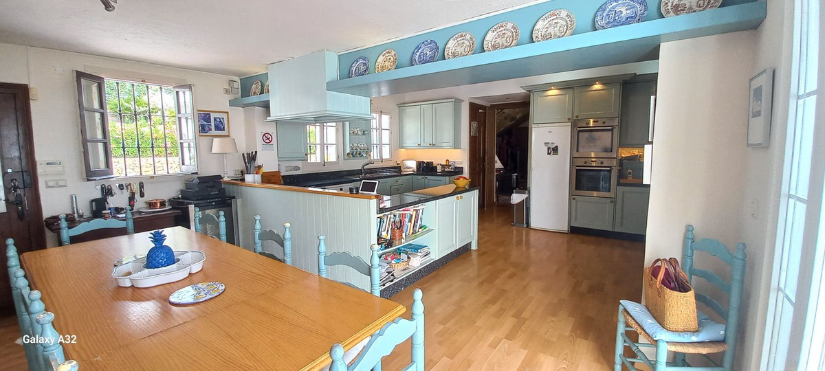 Huis te koop in Entrerrios | 4 slaapkamers H5080252