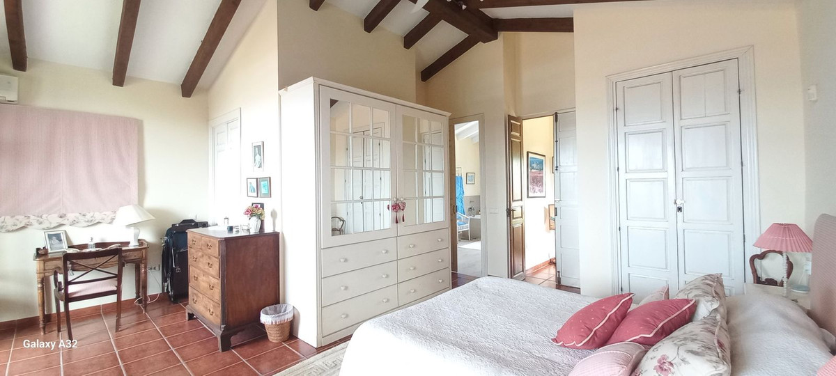 Huis te koop in Entrerrios | 4 slaapkamers H5080252