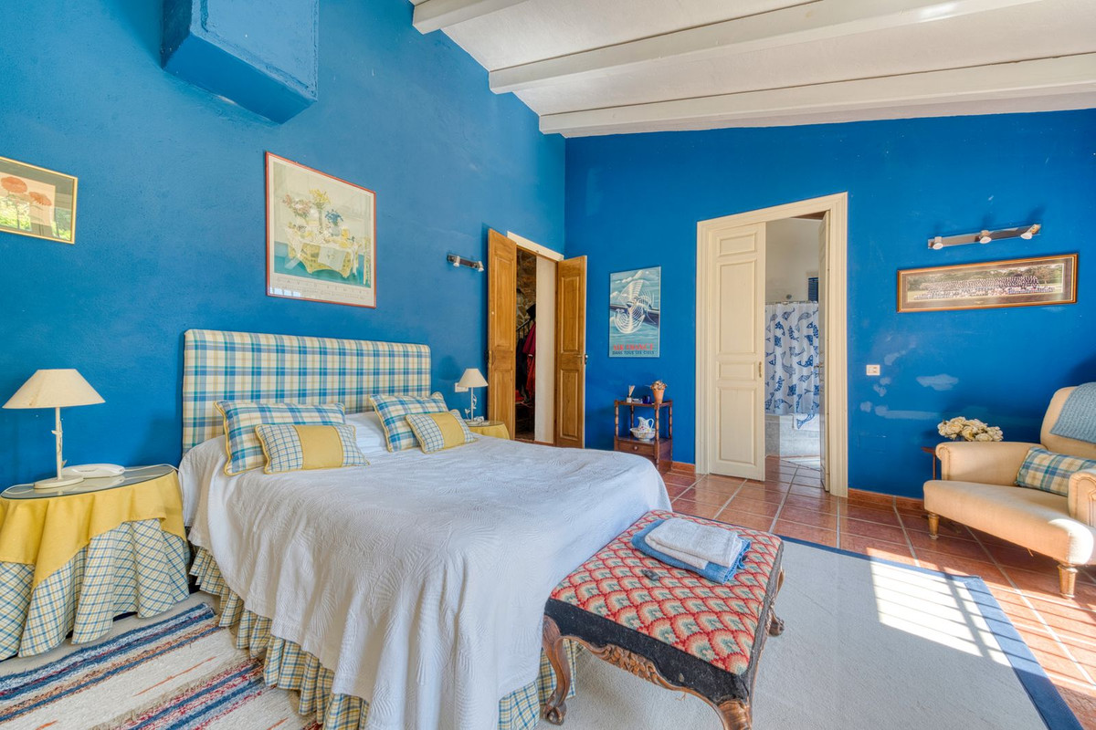 Huis te koop in Entrerrios | 4 slaapkamers H5080252
