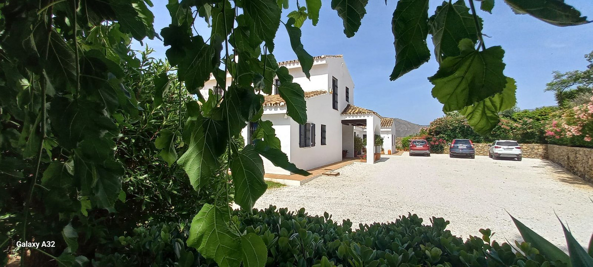 Huis te koop in Entrerrios | 4 slaapkamers H5080252