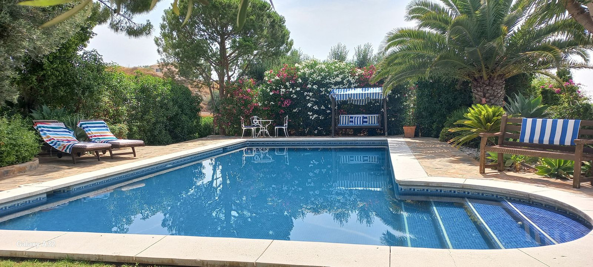 Huis te koop in Entrerrios | 4 slaapkamers H5080252