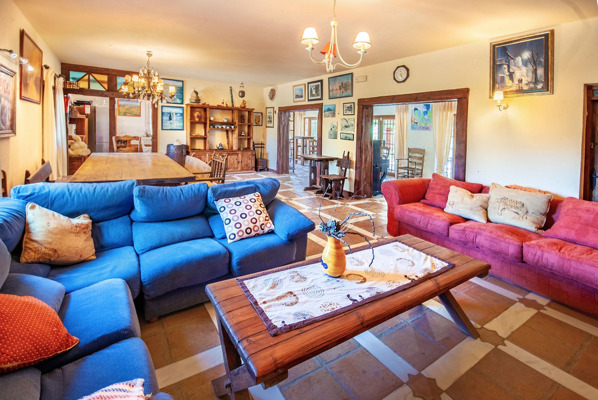 Huis te koop in Entrerrios | 4 slaapkamers H5105056