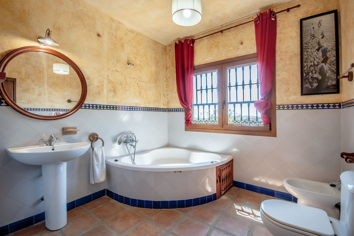 Huis te koop in Entrerrios | 4 slaapkamers H5105056