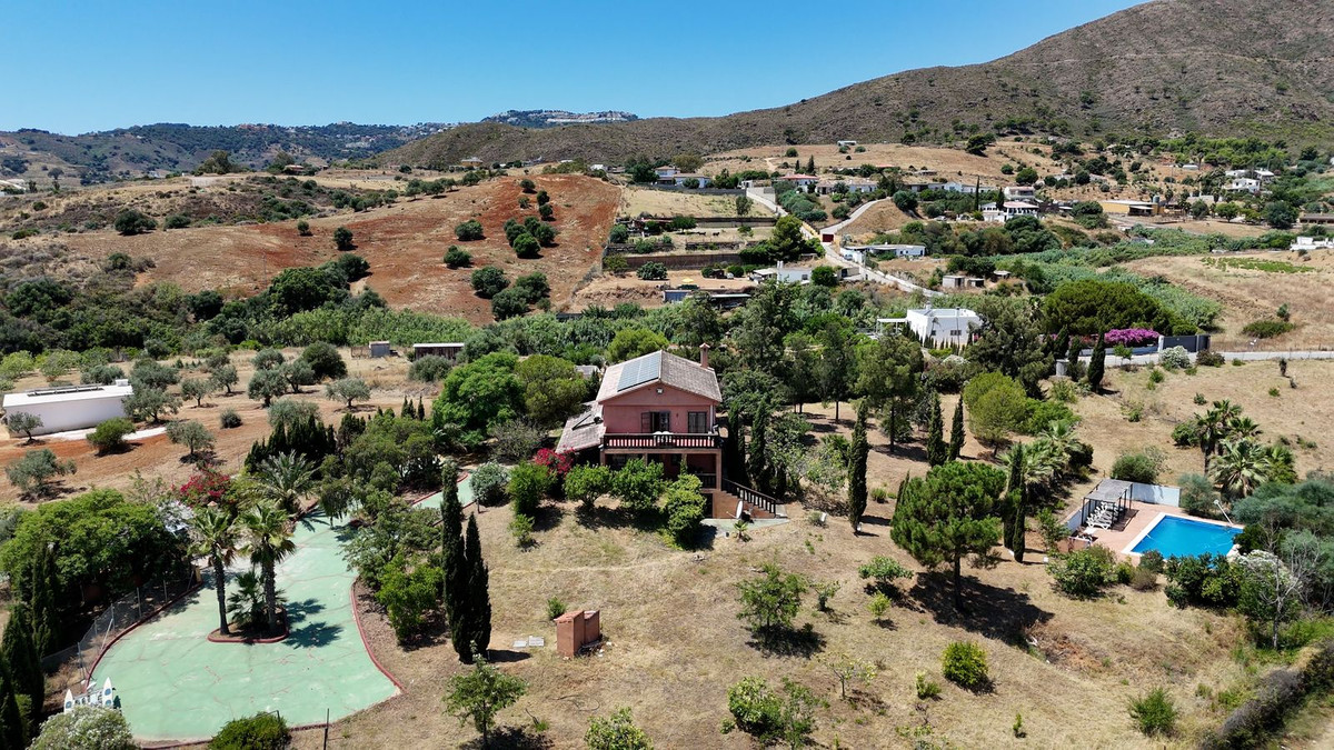Huis te koop in Entrerrios | 4 slaapkamers H5105056