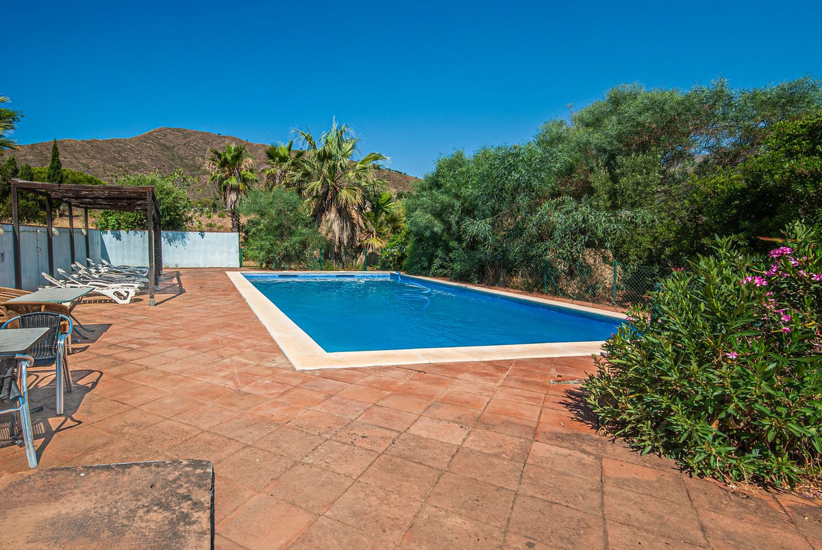 Huis te koop in Entrerrios | 4 slaapkamers H5105056