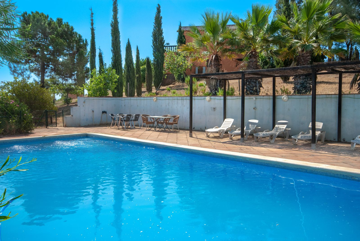 Huis te koop in Entrerrios | 4 slaapkamers H5105056