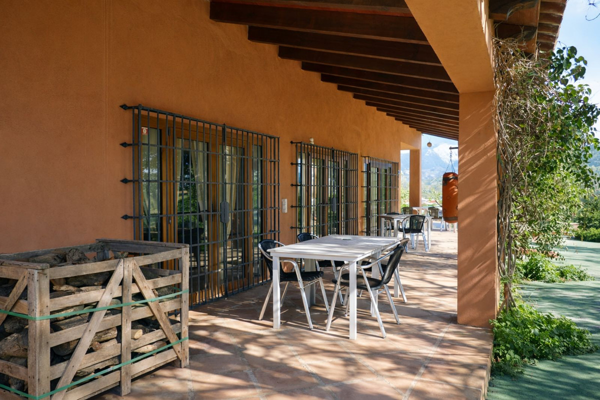 Huis te koop in Entrerrios | 4 slaapkamers H5316121