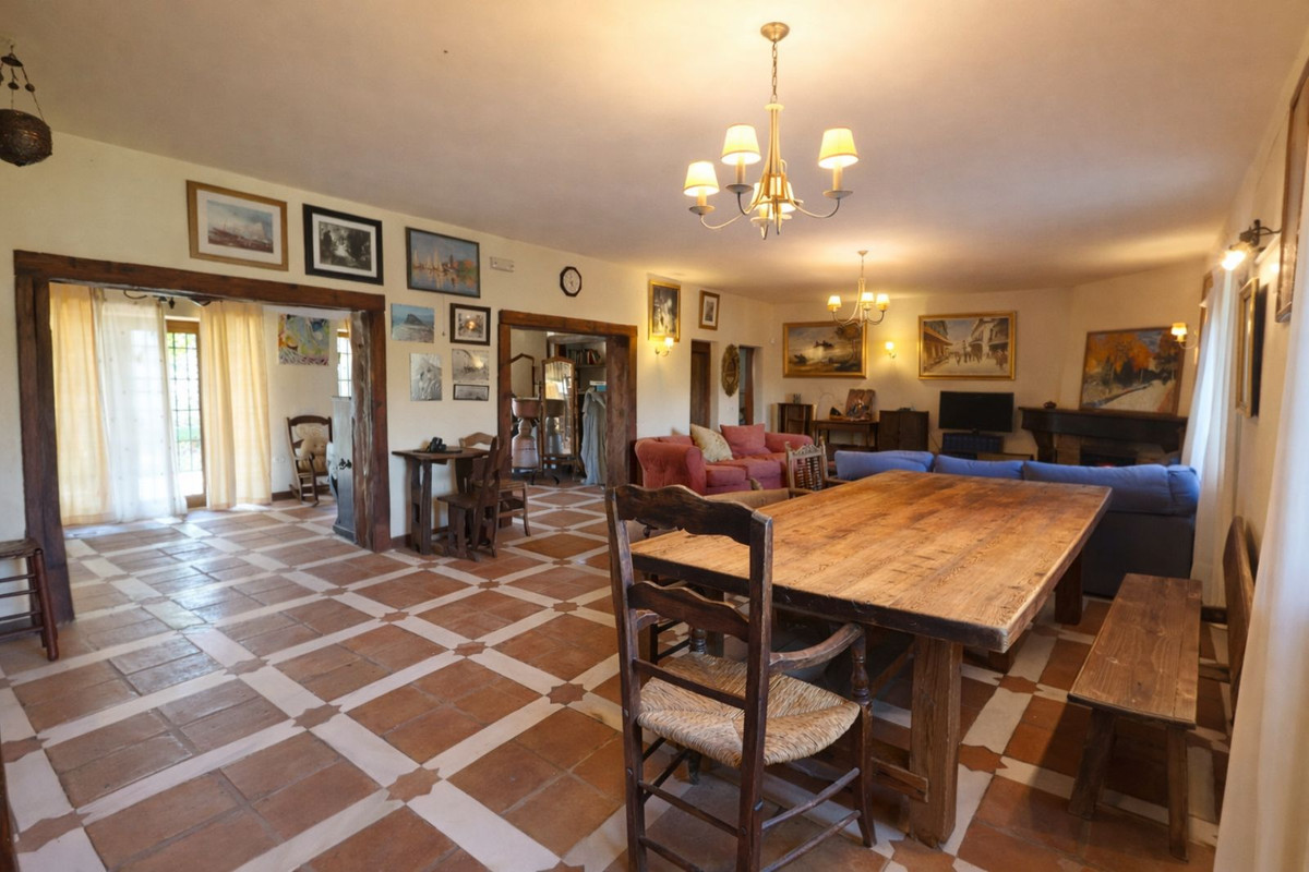 Huis te koop in Entrerrios | 4 slaapkamers H5316121