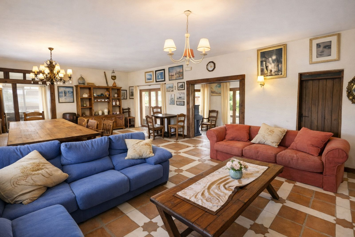 Huis te koop in Entrerrios | 4 slaapkamers H5316121