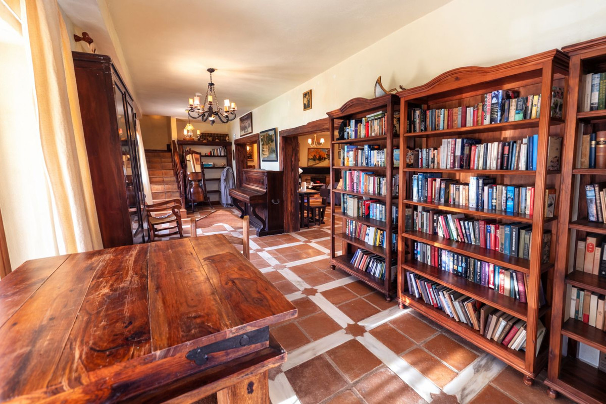 Huis te koop in Entrerrios | 4 slaapkamers H5316121