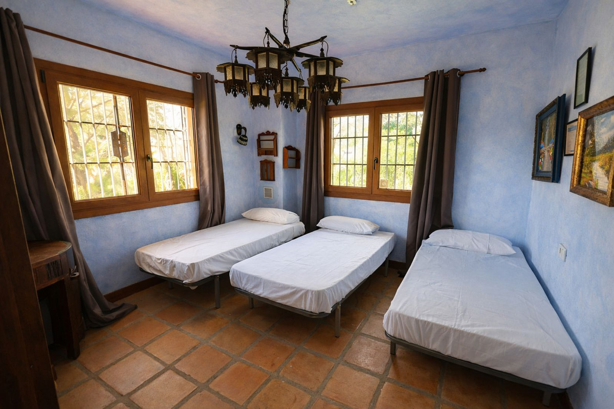 Huis te koop in Entrerrios | 4 slaapkamers H5316121