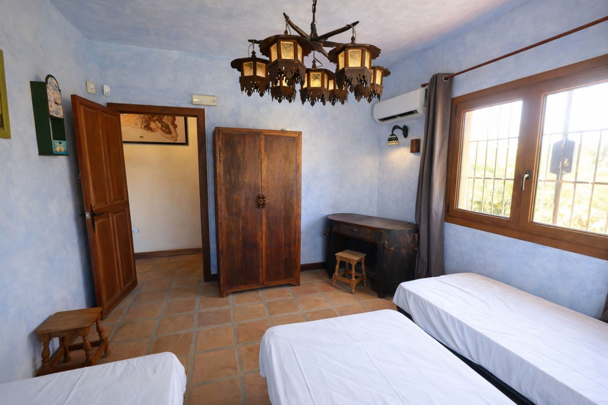 Huis te koop in Entrerrios | 4 slaapkamers H5316121