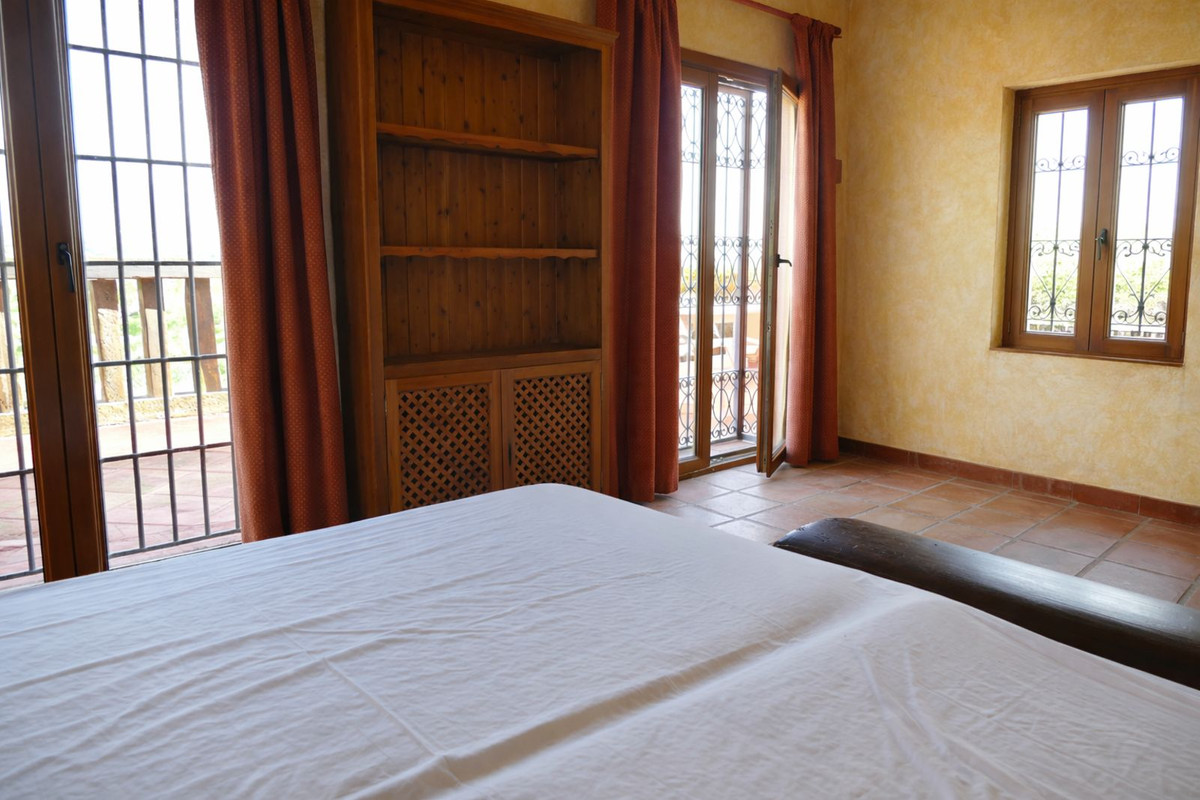 Huis te koop in Entrerrios | 4 slaapkamers H5316121