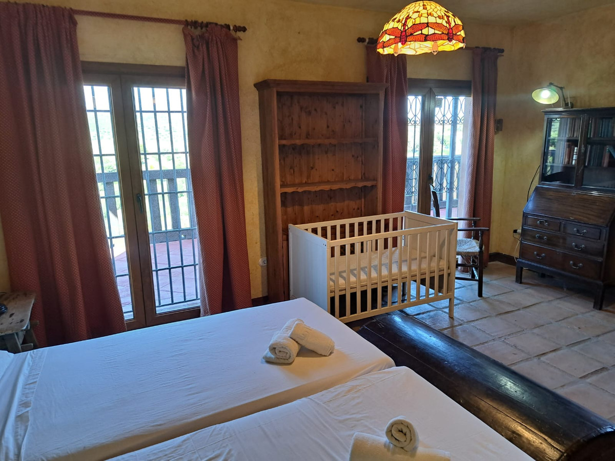 Huis te koop in Entrerrios | 4 slaapkamers H5365417