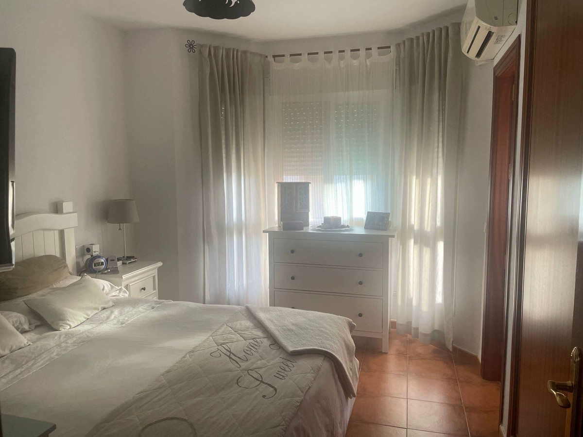 Semi-Vrijstaande Villa in Estacion de Cartama-21