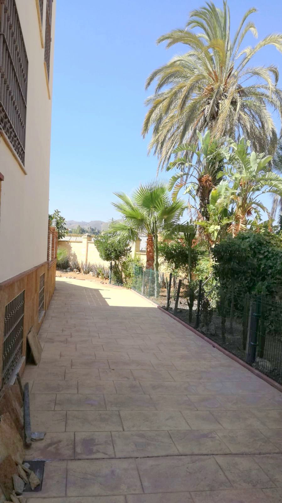 Huis te koop in Estacion de Cartama | 6 slaapkamers H5070265