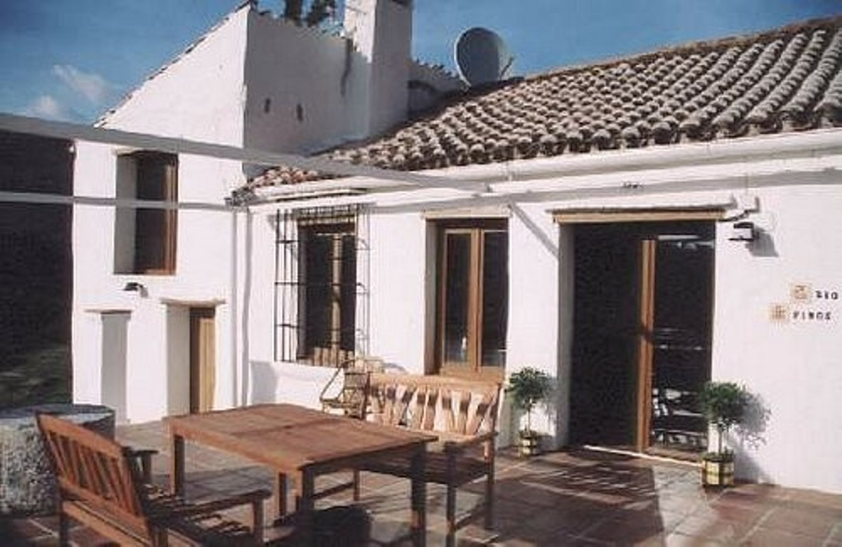 Finca - Cortijo te koop in Estepona | 5 slaapkamers H3162982