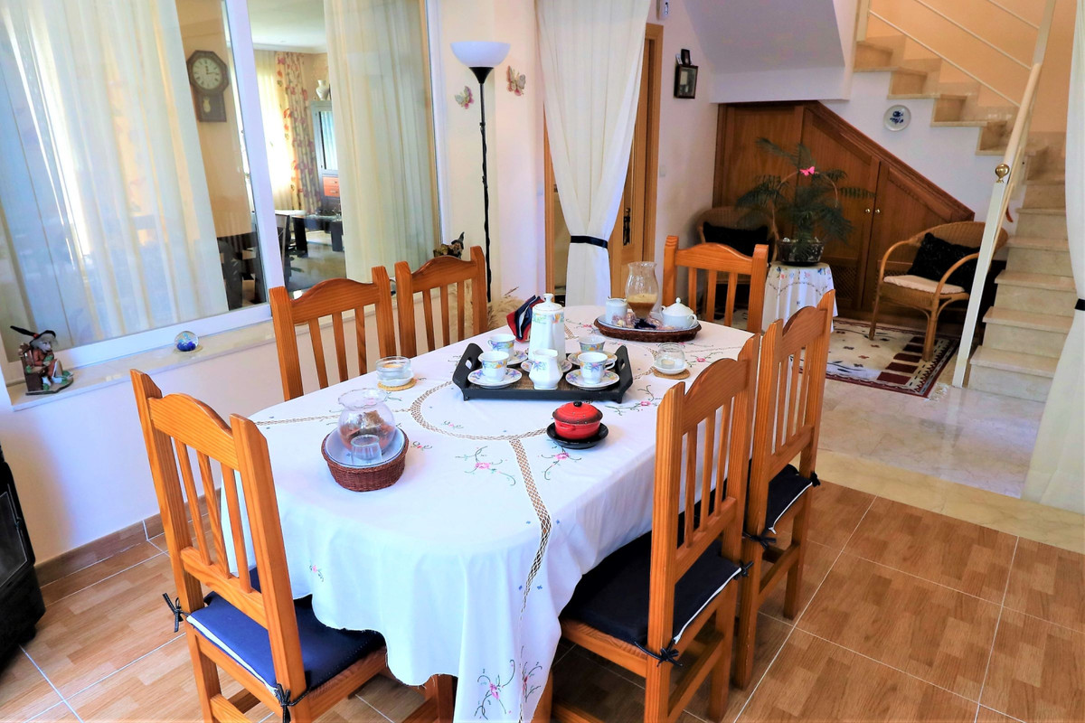 Huis te koop in Estepona | 3 slaapkamers H3762598