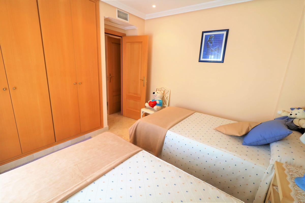 Huis te koop in Estepona | 3 slaapkamers H3762598