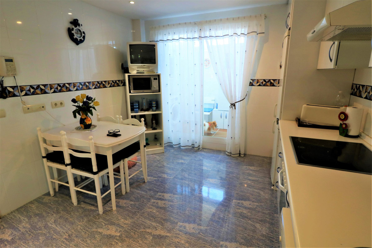 Huis te koop in Estepona | 3 slaapkamers H3762598