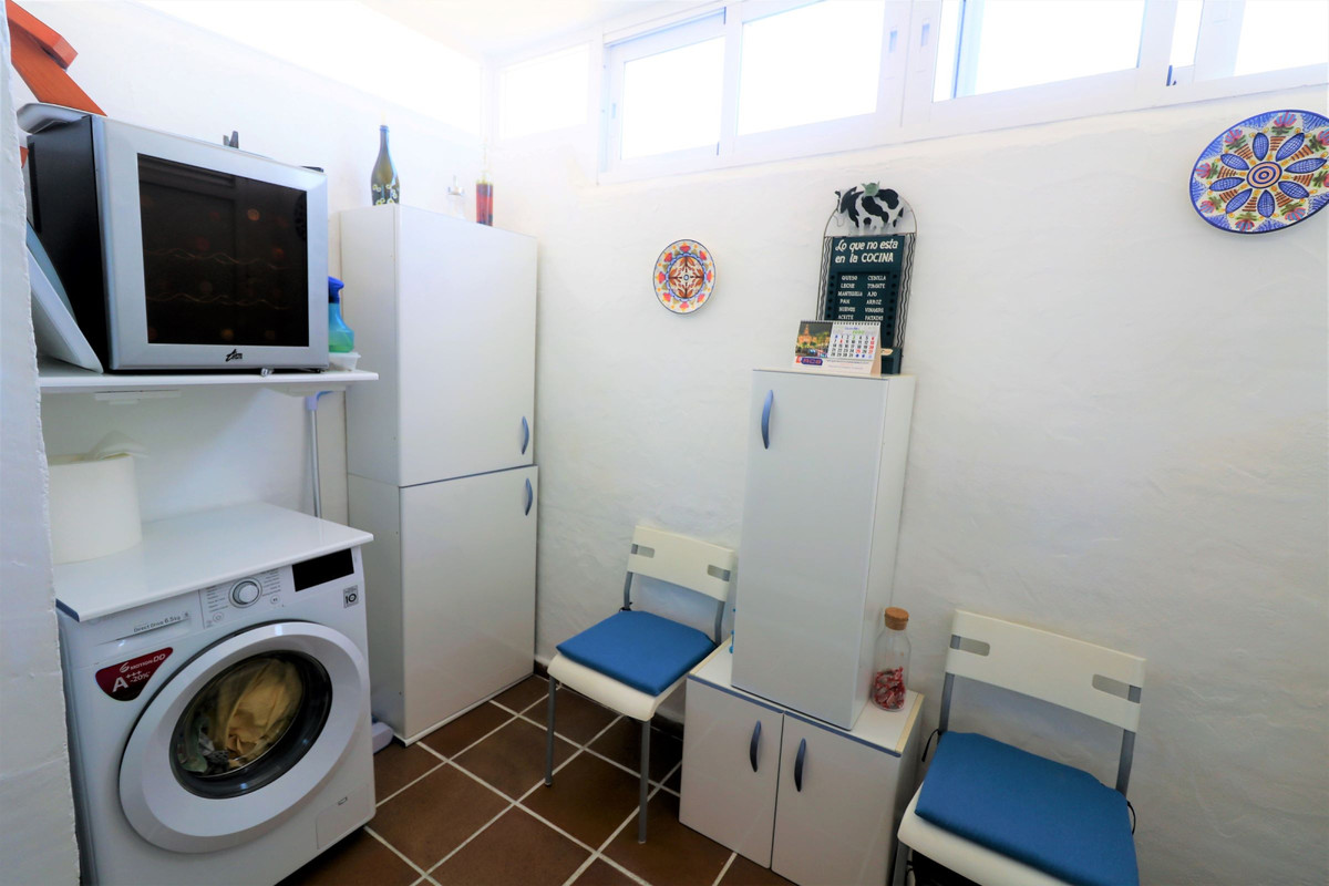 Huis te koop in Estepona | 3 slaapkamers H3762598