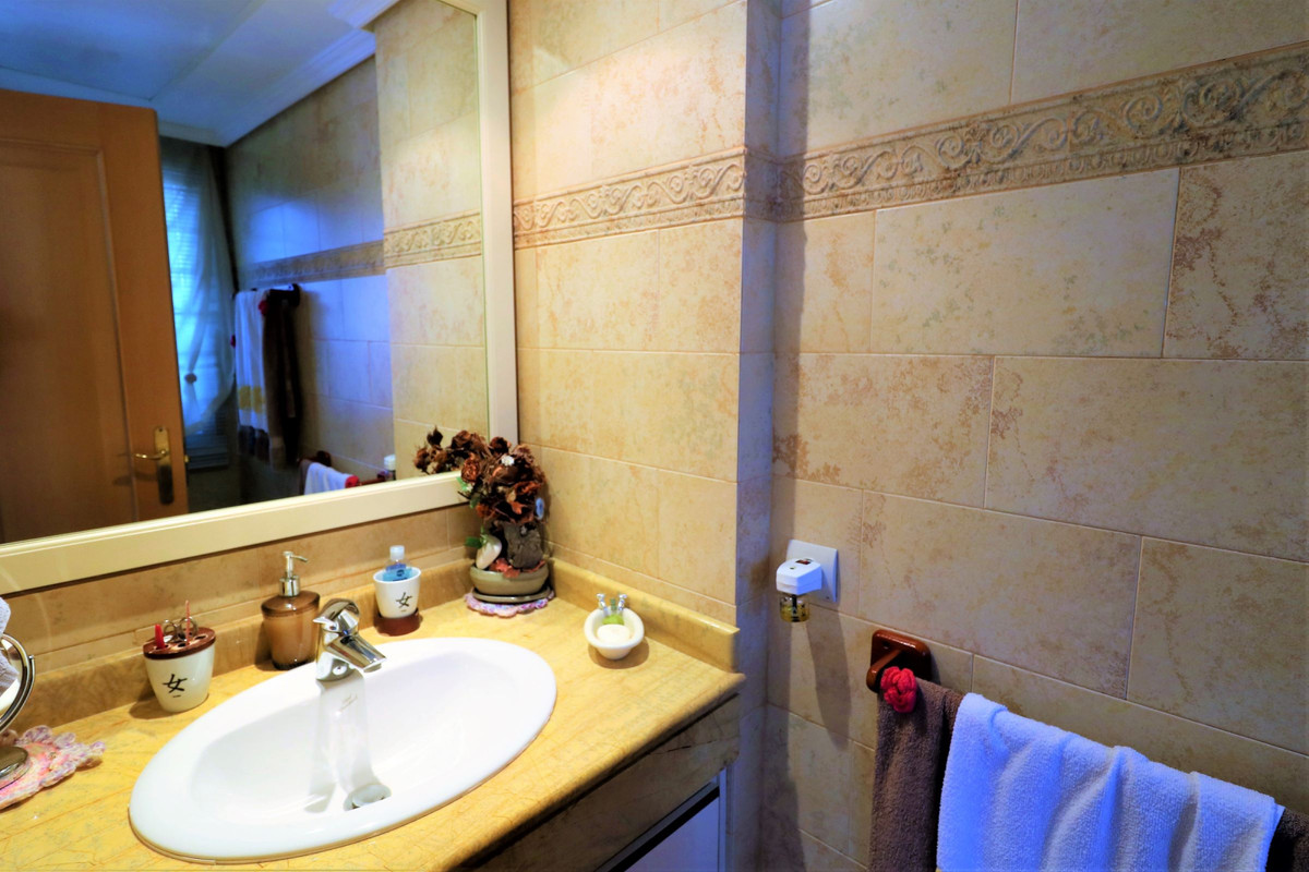 Huis te koop in Estepona | 3 slaapkamers H3762598