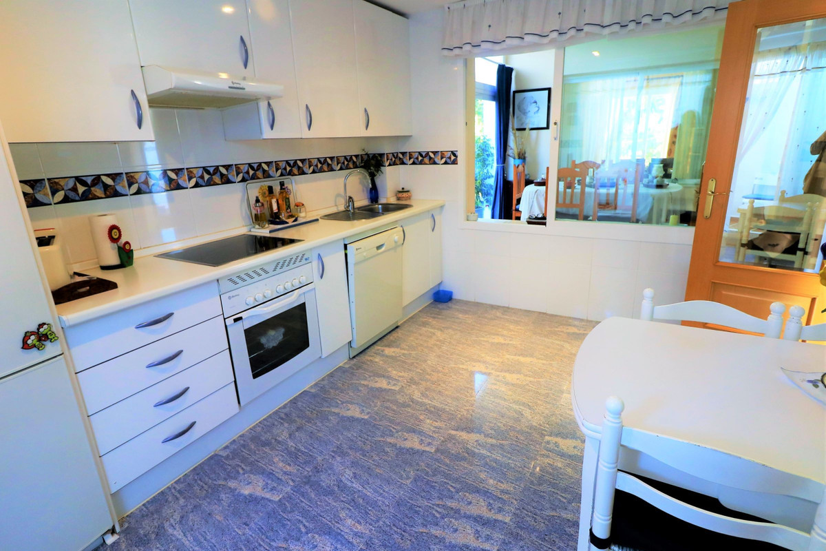 Huis te koop in Estepona | 3 slaapkamers H3762598