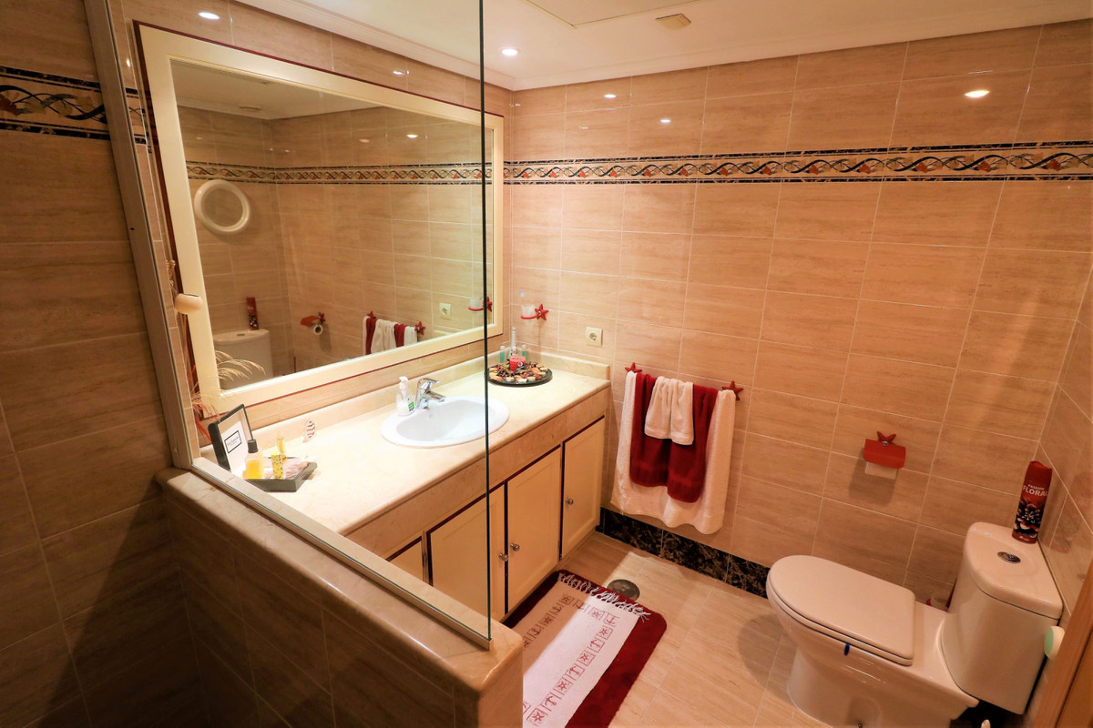 Huis te koop in Estepona | 3 slaapkamers H3762598
