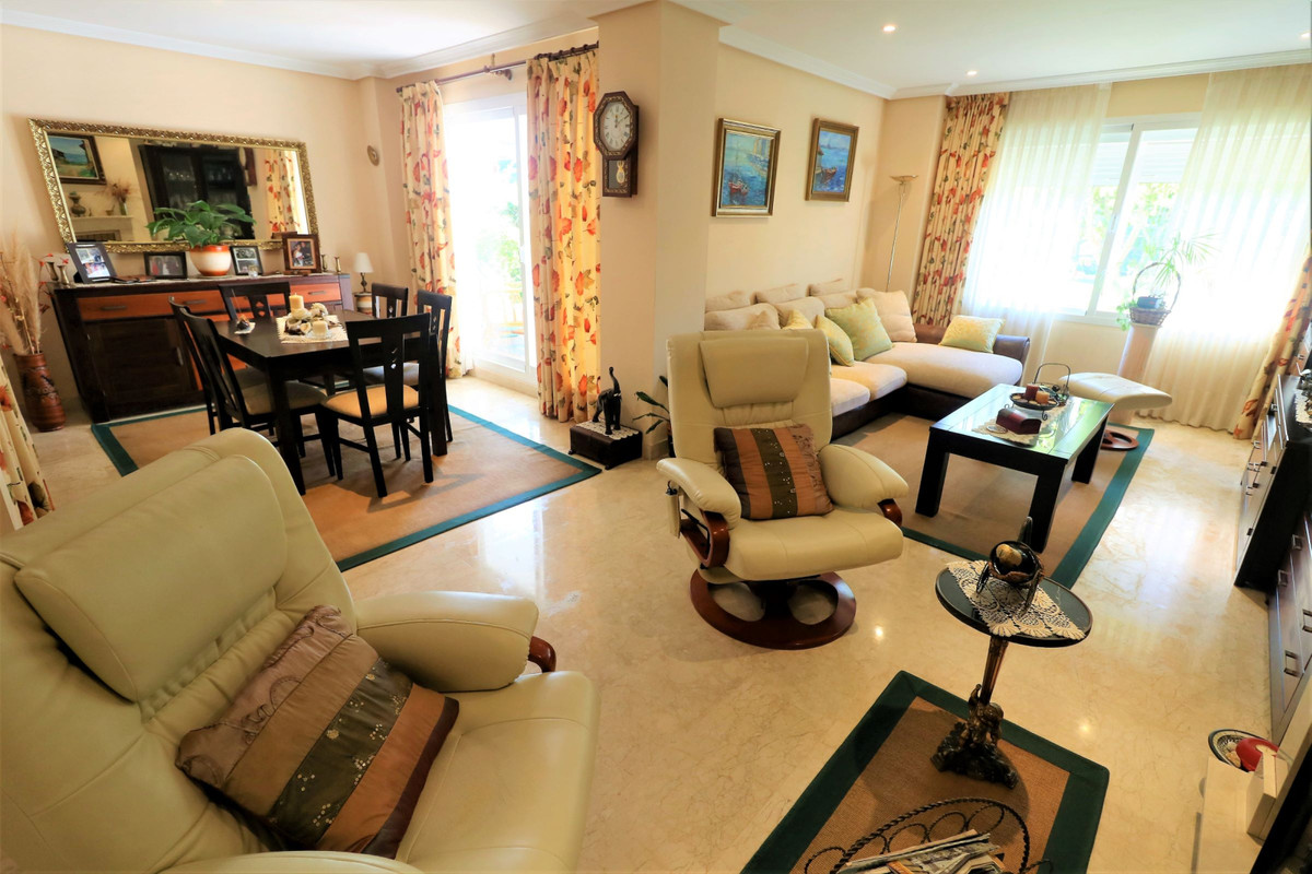 Huis te koop in Estepona | 3 slaapkamers H3762598