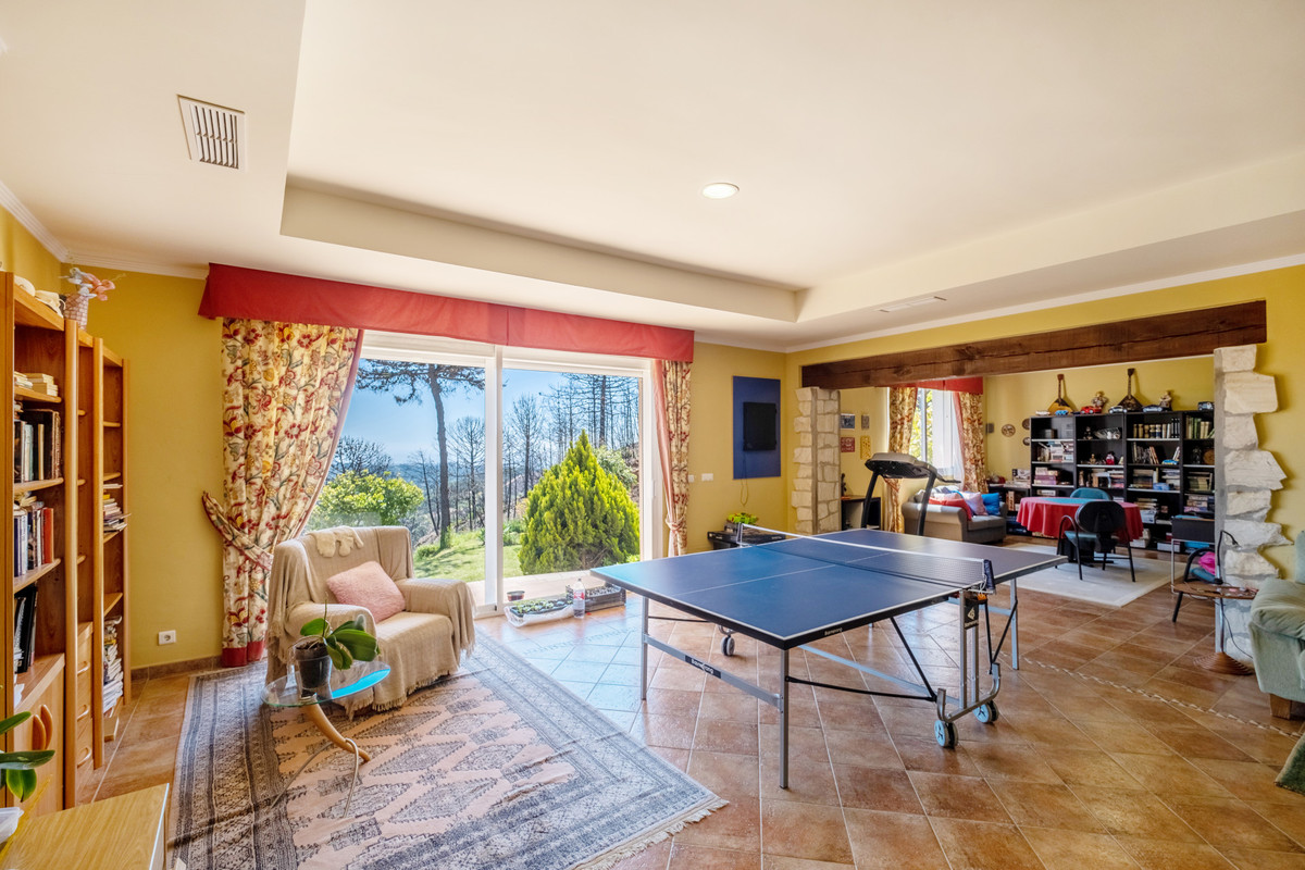 Finca - Cortijo te koop in Estepona | 7 slaapkamers H4053922