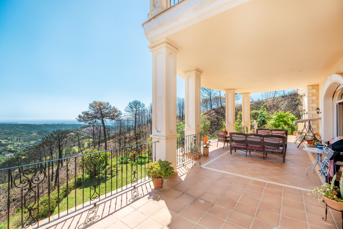 Finca - Cortijo te koop in Estepona | 7 slaapkamers H4053922