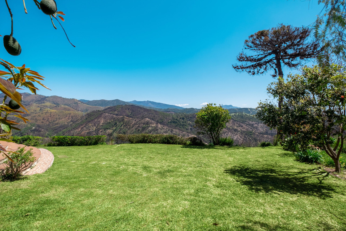 Finca - Cortijo te koop in Estepona | 7 slaapkamers H4053922