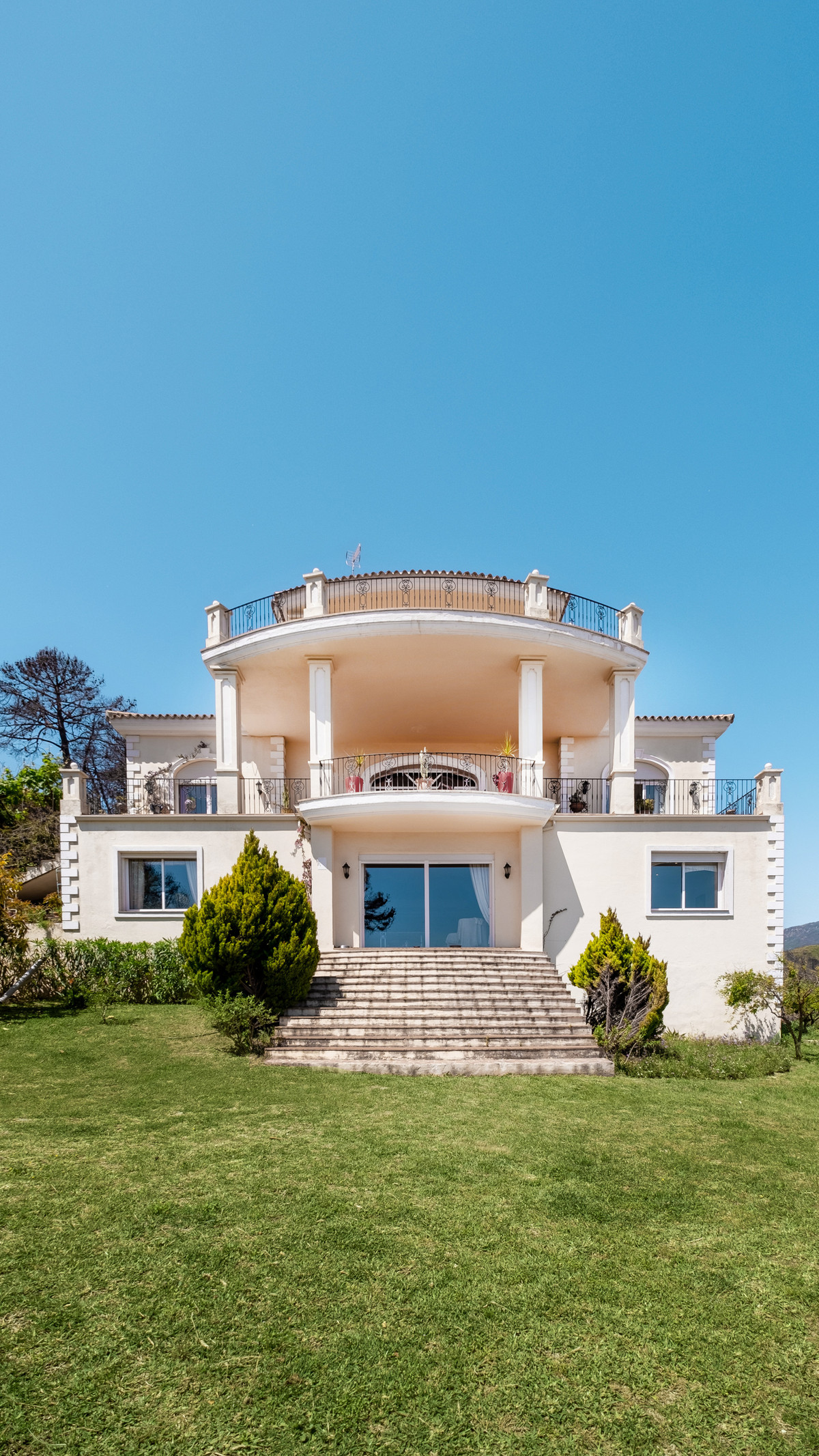Finca - Cortijo te koop in Estepona | 7 slaapkamers H4053922