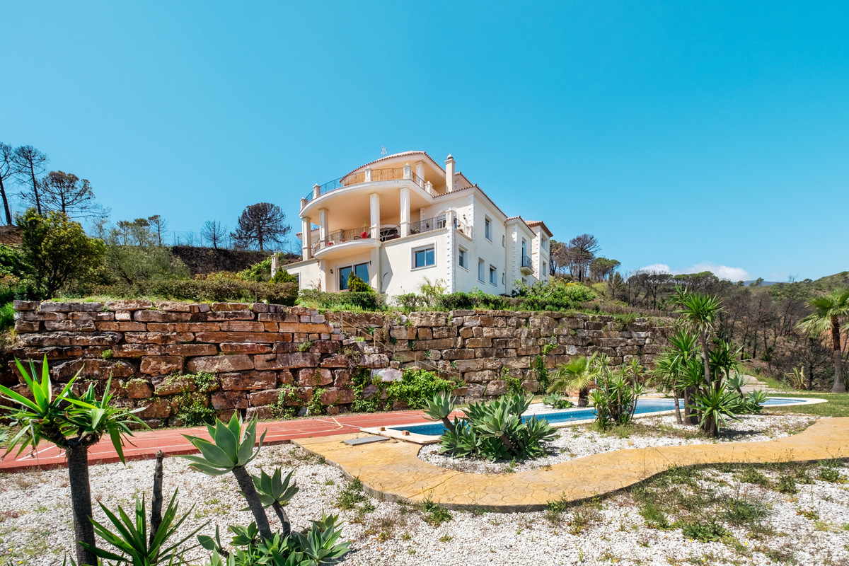 Finca - Cortijo te koop in Estepona | 7 slaapkamers H4053922