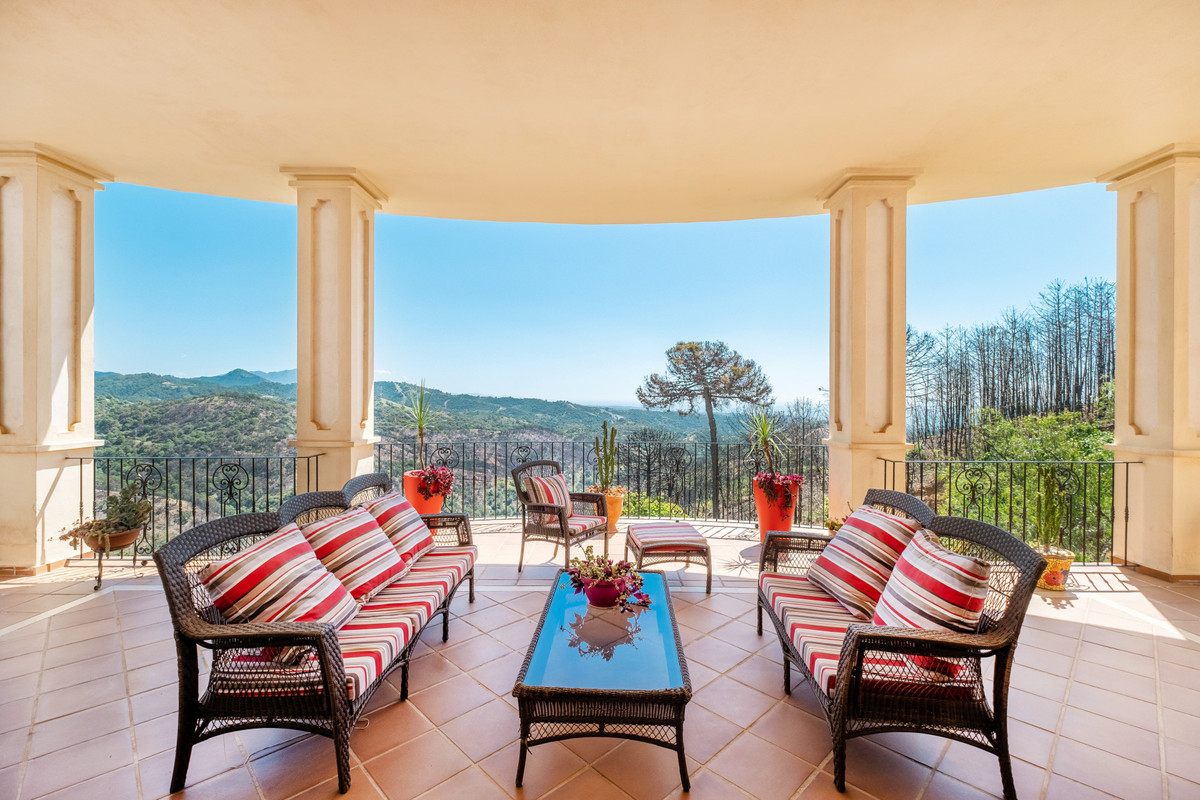 Finca - Cortijo te koop in Estepona | 7 slaapkamers H4053922