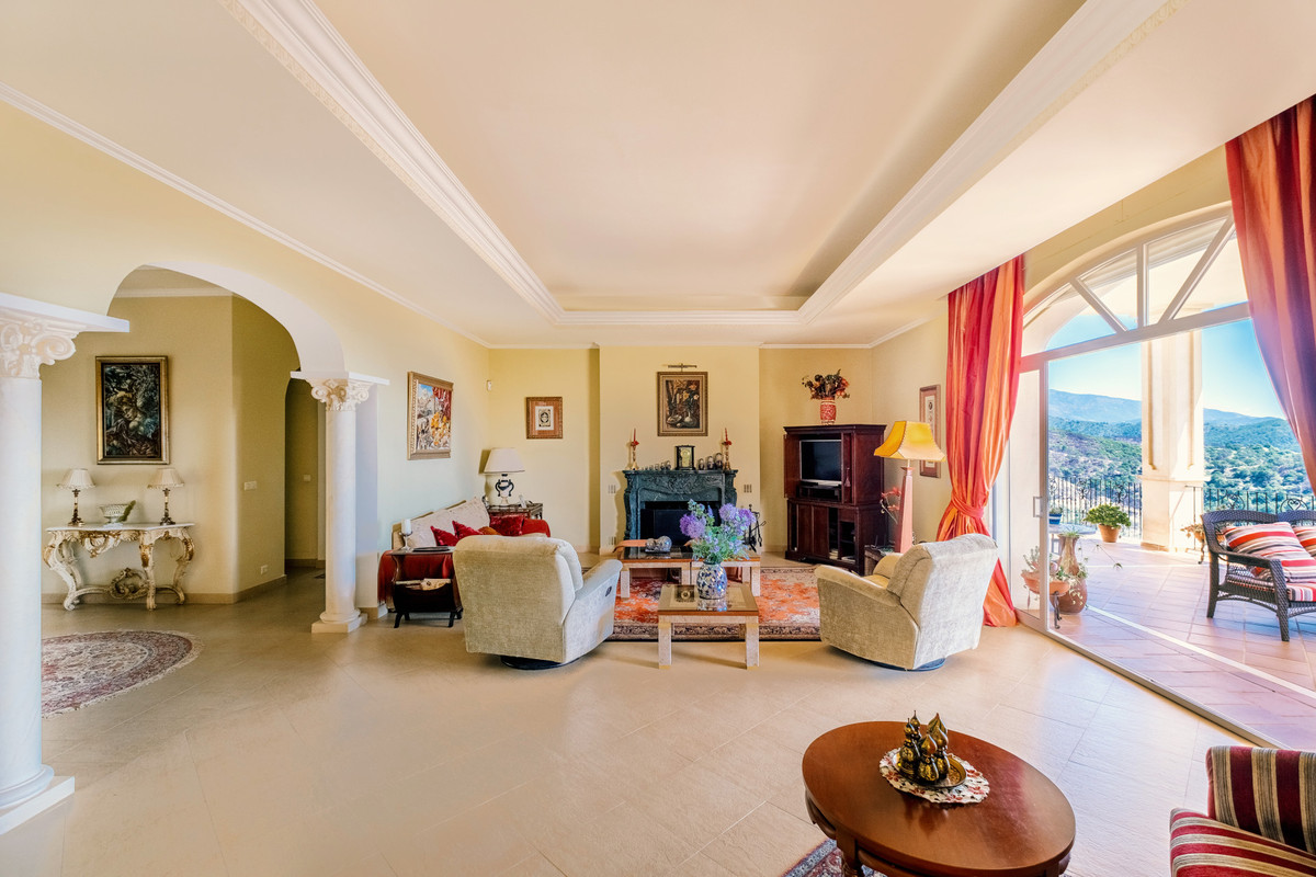 Finca - Cortijo te koop in Estepona | 7 slaapkamers H4053922