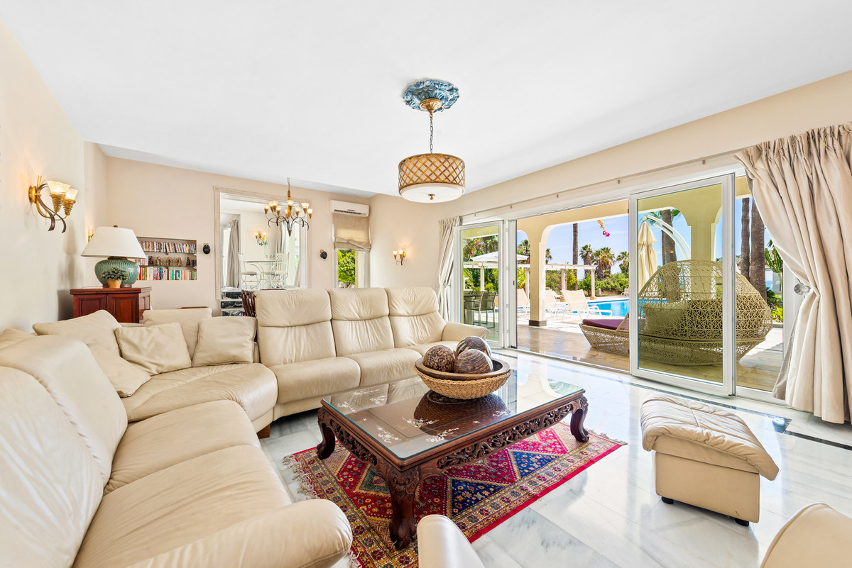 Huis te koop in Estepona | 6 slaapkamers H4272646