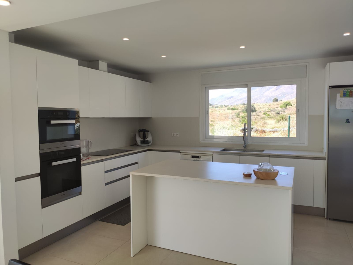 Property main view 60