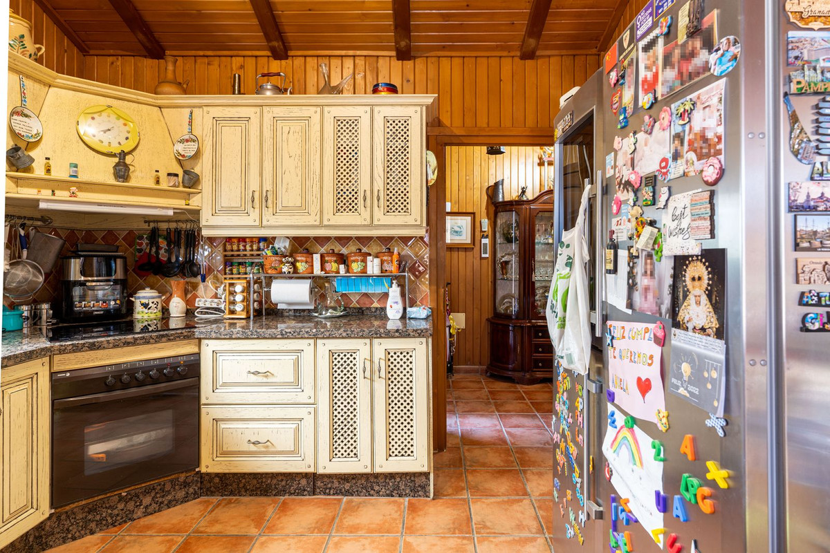Finca - Cortijo te koop in Estepona | 3 slaapkamers H4303936