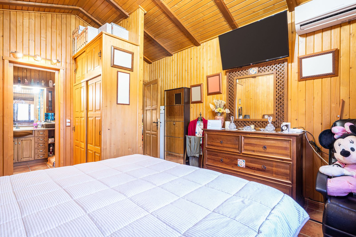 Finca - Cortijo te koop in Estepona | 3 slaapkamers H4303936