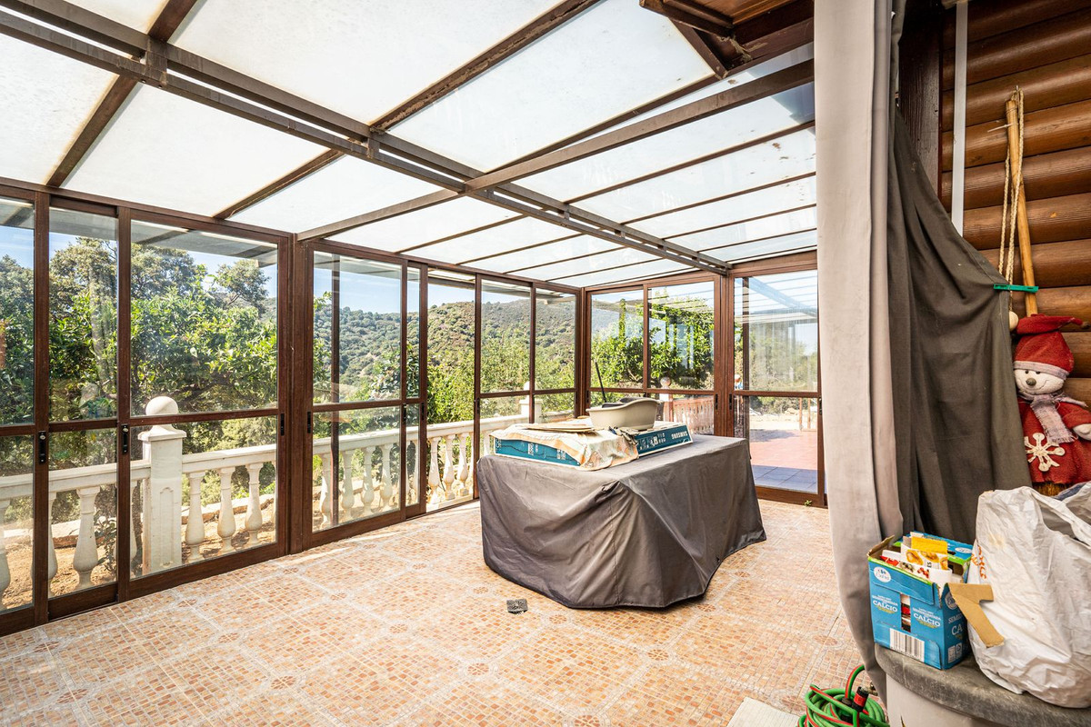 Finca - Cortijo te koop in Estepona | 3 slaapkamers H4303936